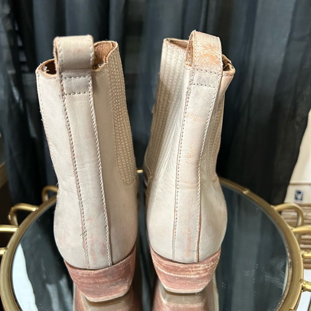 Frye SACHA CHELSEA Boots NEW - Picture 4 of 5